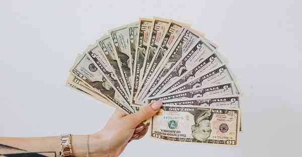 用AI技术复活赫本，AI复活亲人技术