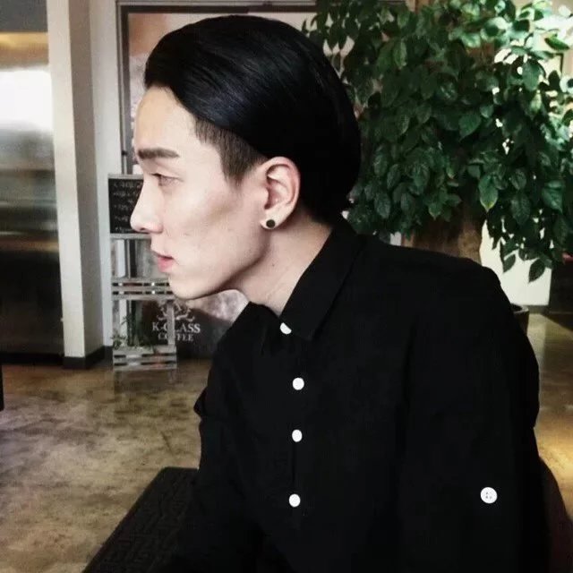贺龙博贵