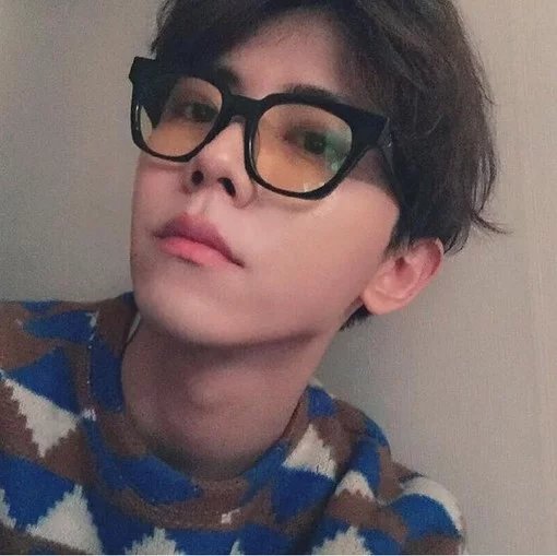 骆筠瑾烟