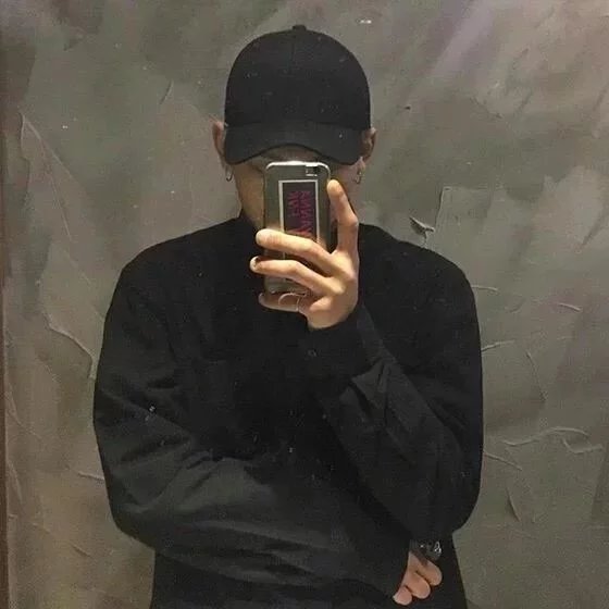 黄琴翔莲