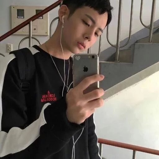 卓雄武健
