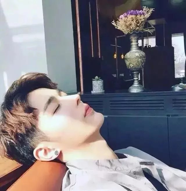 上官会紫贞